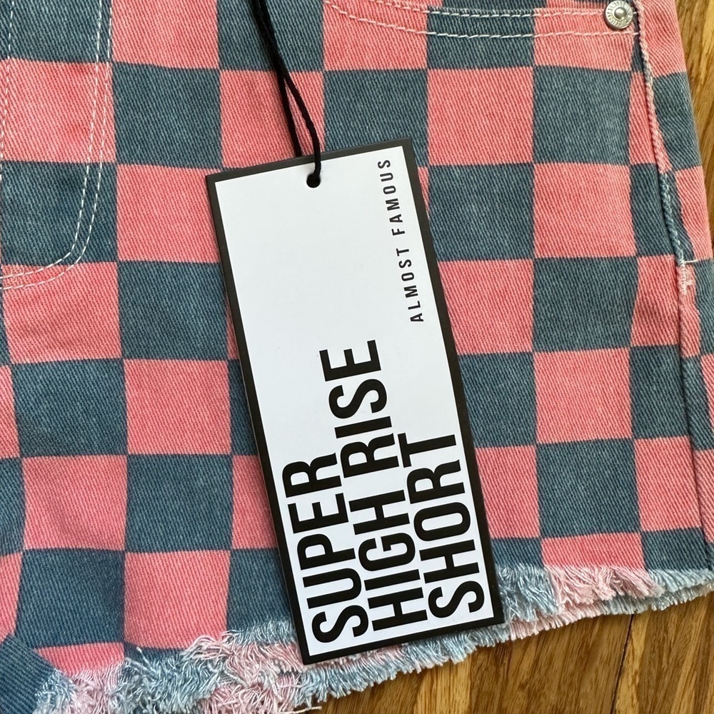 🆕 High Rise Checkered Shorts - Pink & Blue - Picture 4 of 7
